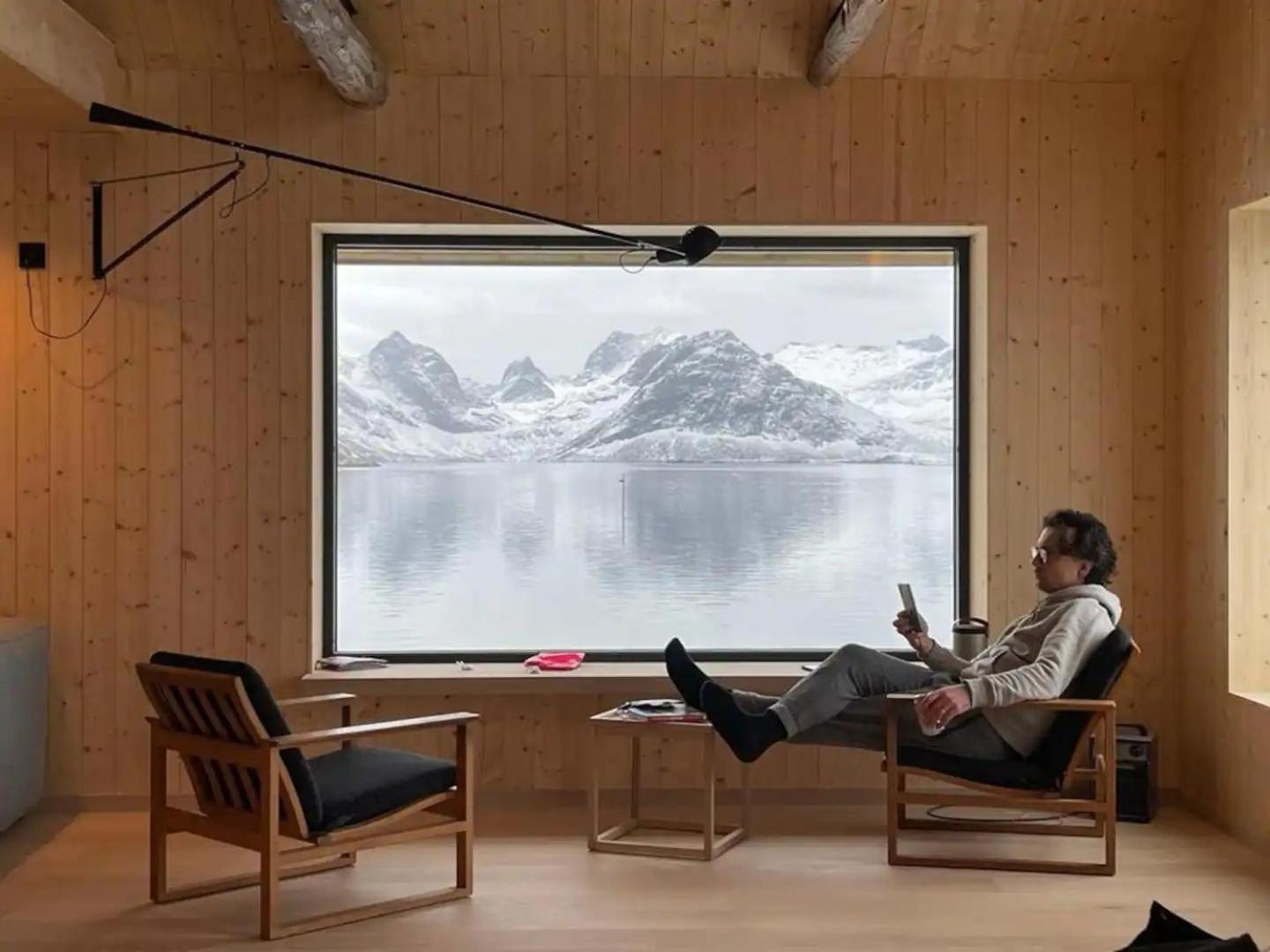 Minkfarmen, Spacious Seaside Cabin With Scenic View Ramberg Exteriör bild