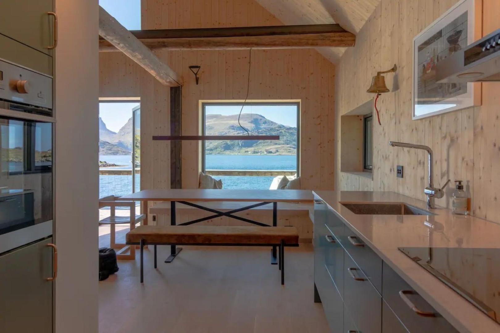 Minkfarmen, Spacious Seaside Cabin With Scenic View Ramberg Exteriör bild